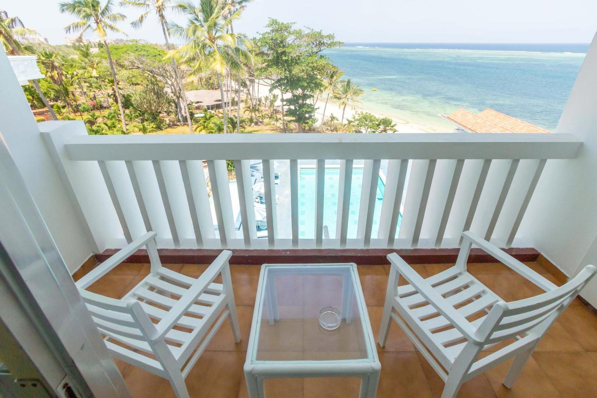 Mombasa Beach Hotel エクステリア 写真